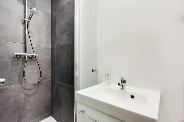 Knus appartement in hartje Roquette, vlak bij Place de la Bastille - thumbnail 5