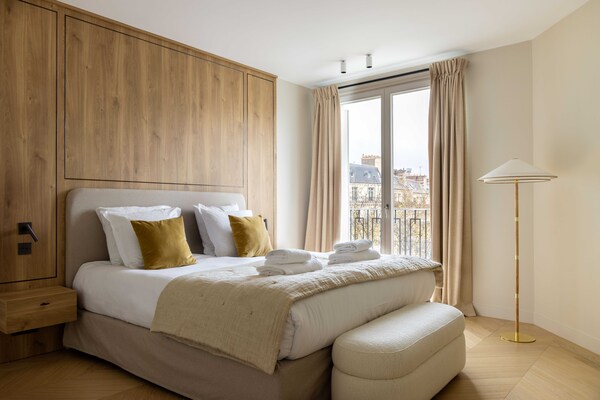 Prachtig appartement van 130 m² met uitzicht op de Arc de Triomphe - thumbnail 3