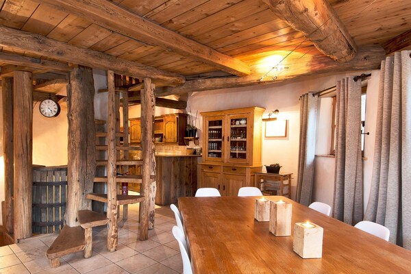 Ruim chalet voor 10 personen met hot tub in Val d'Isère - thumbnail 4