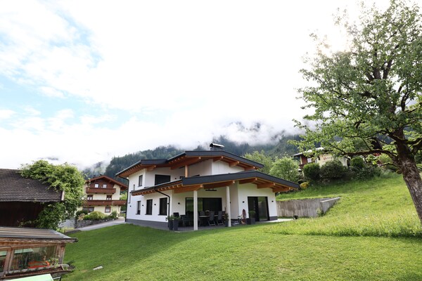 Zonnig appartement met dakterras in Ramsau, vlakbij Mayrhofen - thumbnail 1