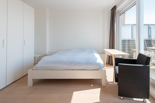 Duplex appartement met 4 terrassen en zeezicht in Oostende - thumbnail 3
