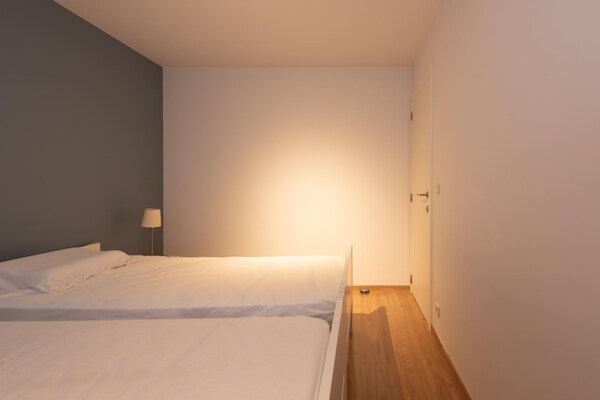 Modern 4-persoons appartement met terras aan de Oostendse boulevard - thumbnail 4