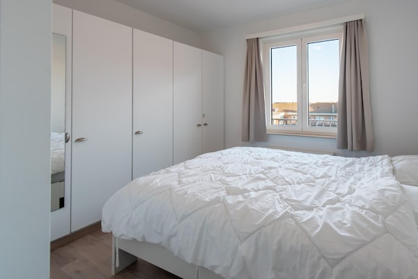 Appartement Boreas in Ostend: Ruimte en Zeezicht in Mariakerke - thumbnail 3