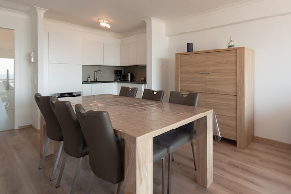 Appartement Boreas in Ostend: Ruimte en Zeezicht in Mariakerke - thumbnail 2
