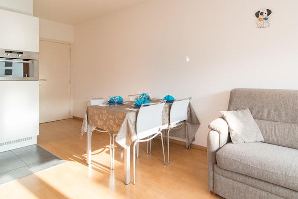 Licht appartement voor 6 personen in Oostende - thumbnail 2