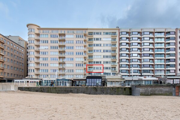 Zeezichtappartement Continental aan de Zeedijk van Oostende - thumbnail 6