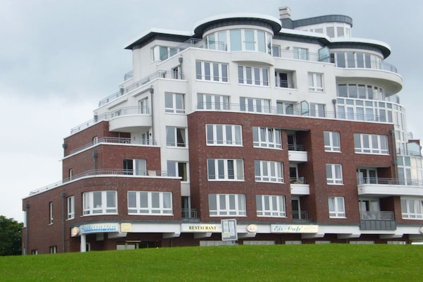 Licht vakantiehuis met wintertuin op 2 km van het strand van Cuxhaven - thumbnail 1