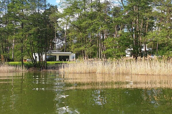 Luxe villa aan Großer Lychen-meer met privé sauna en waterrecreatie - thumbnail 5