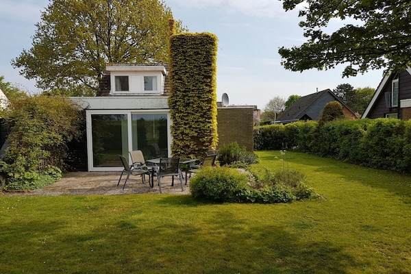 Modern vakantiehuis met haard en tuin in Bruinisse, Zeeland - thumbnail 2