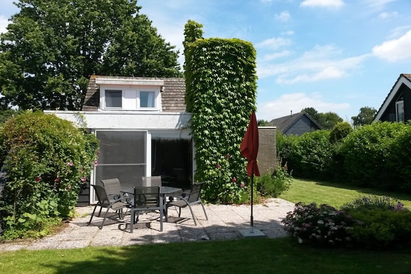 Modern vakantiehuis met haard en tuin in Bruinisse, Zeeland - thumbnail 4