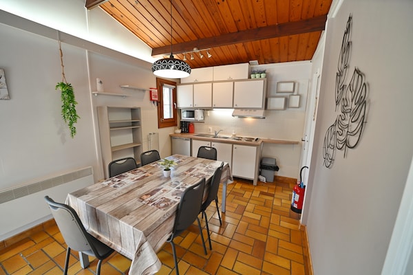 Gezellig houtkachel-chalet voor 4 personen in Viroinval - thumbnail 3