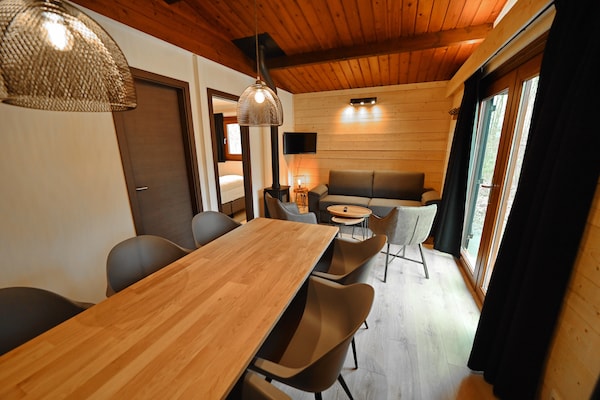 6-persoons chalet met houtkachel en uitzicht in Virtoine - thumbnail 2
