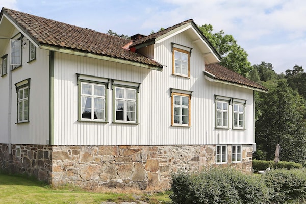 Historische boerderij uit 1790 met privéstrand bij Tvedestrand - thumbnail 3