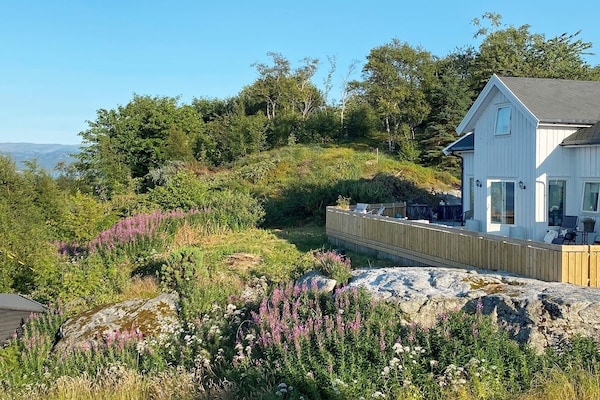 Vrijstaand vakantiehuis op autovrij eiland Heng – 100m van zee met panoramisch uitzicht - thumbnail 3