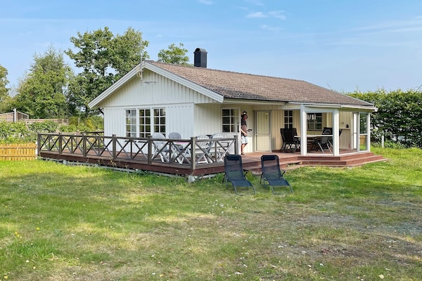 8-persoons vakantiehuis in Borgholm op 300m van zee - thumbnail 1