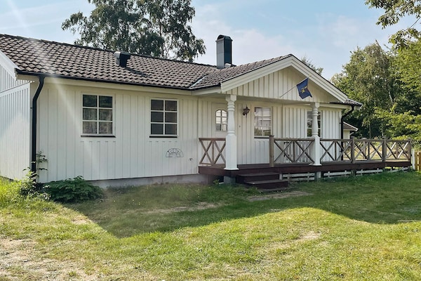 8-persoons vakantiehuis in Borgholm op 300m van zee - thumbnail 4