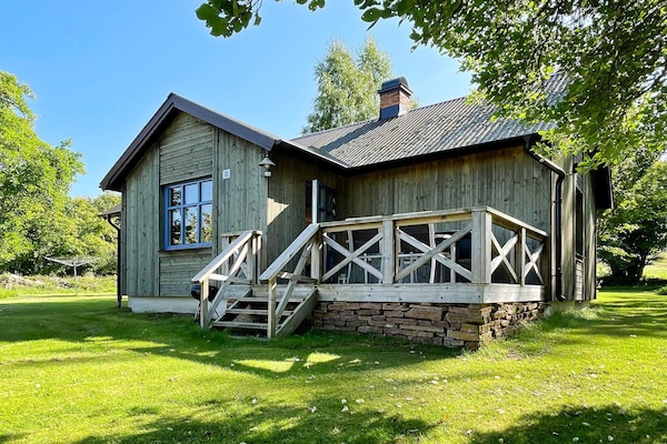 Vrijstaand vakantiehuis aan de golfbaan bij Borgholm, op loopafstand van zee - thumbnail 1