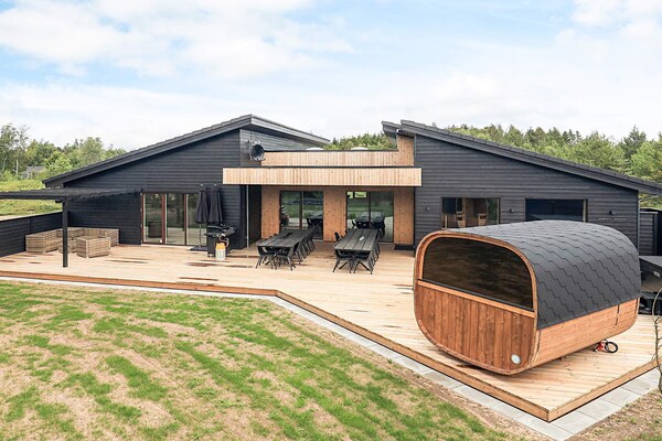 Exclusief architectenhuis voor 26 personen met zwembad en wellness nabij Limfjord - thumbnail 2