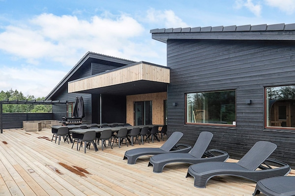 Exclusief architectenhuis voor 26 personen met zwembad en wellness nabij Limfjord - thumbnail 3