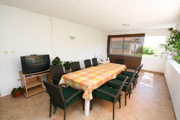Strandappartement Ciovo aan Zee voor 11 personen met Zeezicht - thumbnail 1