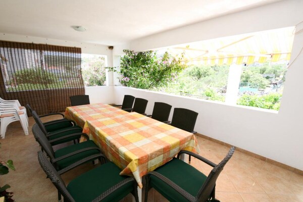 Strandappartement Ciovo aan Zee voor 11 personen met Zeezicht - thumbnail 2