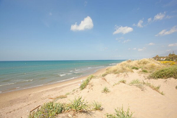 Licht appartement op 50 meter van het strand in Marbella met zwembad - thumbnail 2