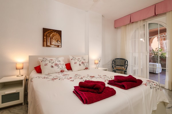 Zonnig appartement in Marbella, 300m van Playa del Alicate - thumbnail 4