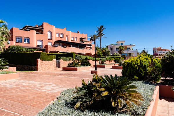 Zonnig appartement in Marbella, 300m van Playa del Alicate - thumbnail 5