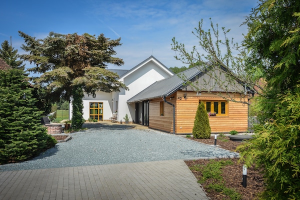 Villa aan golfbaan in Kladruby nad Labem voor 10 personen - thumbnail 6