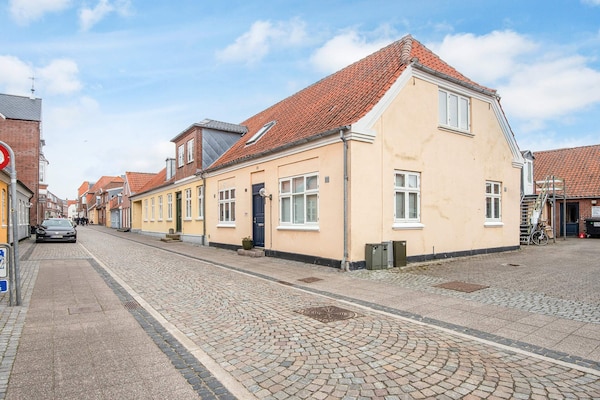 Knus gerenoveerd vakantiehuis bij fjord en haven in Ringkøbing - thumbnail 1