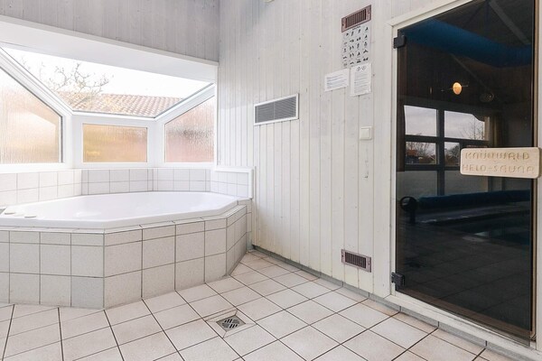 Aan het meer: ruim vakantiehuis in Ottendorf voor 10 personen · 151 m² - thumbnail 6