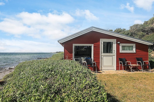 Vrijstaand vakantiehuis aan het water met panoramisch uitzicht op Funen - thumbnail 1