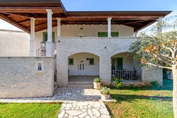 Ruim appartement Inteuro Porec: 4 slaapkamers, tuin, 430m van strand - thumbnail 5