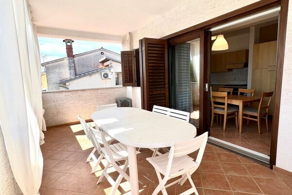 Knus appartement bij de rivier de Mirna, vlakbij strand Funtana - thumbnail 3