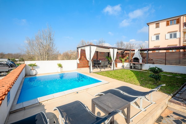 Knus appartement Rose II nabij Poreč met tuin en barbecue - thumbnail 2
