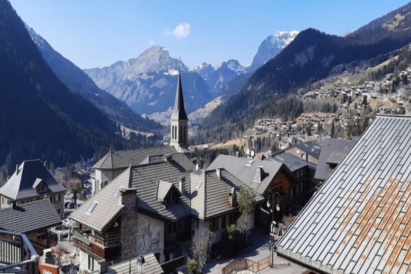 Knus appartement met balkon en uitzicht op de vallei in Châtel - thumbnail 1