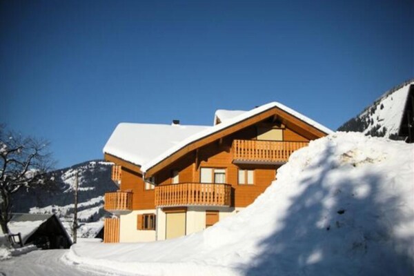 Sfeervol appartement in Résidence Les Balcons De Chatel, 700m van de piste - thumbnail 6