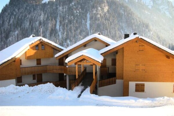 Sfeervol appartement in Résidence Les Balcons De Chatel, 700m van de piste - thumbnail 2