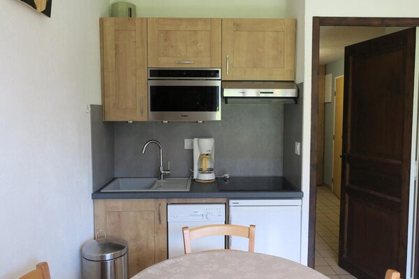 Knus appartement op de begane grond met balkon, 300m van centrum Châtel - thumbnail 5