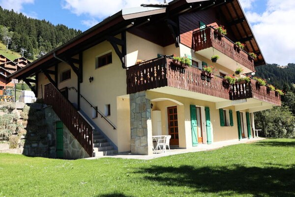 Zonnig 3-kamerappartement voor 5 personen met panoramisch dalzicht in Châtel - thumbnail 1