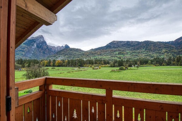 Modern duplexappartement met bergzicht en zonnig terras in Samoëns - thumbnail 3