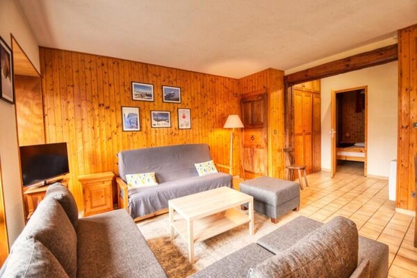 Rustiek appartement vlakbij de Vercland-kabelbaan in Samoëns - thumbnail 1
