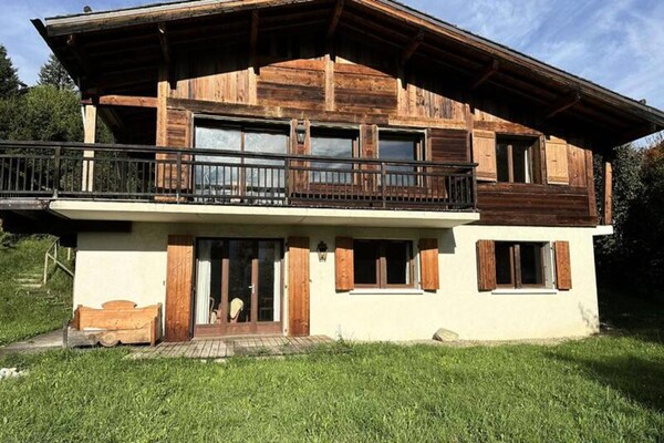 Chalet Lombard: Ruim 10-persoons chalet met Mont Blanc uitzicht in Combloux - thumbnail 1