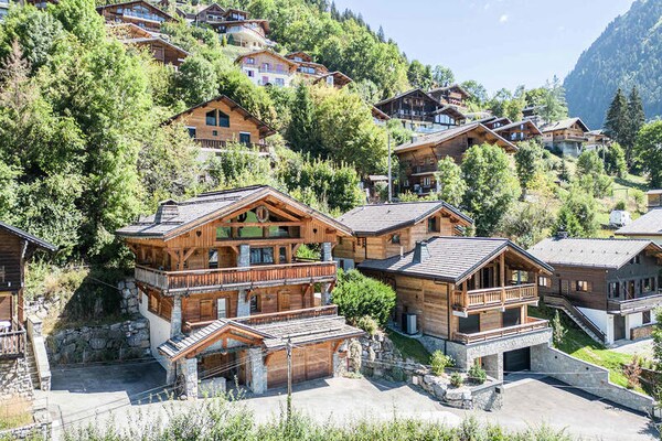Chalet As De Coeur: Luxe 5-slaapkamerchalet met lift vlakbij de piste in Morzine - thumbnail 2