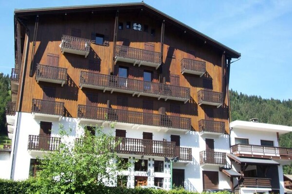 4-persoons appartement in hartje Morzine, 100m van de piste - thumbnail 1