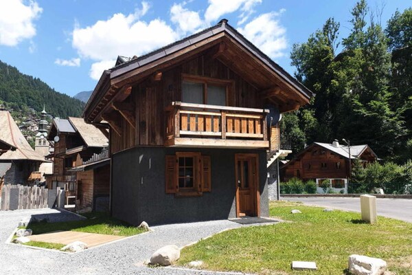 Gerenoveerd chaletappartement in het oude hart van Morzine, vlakbij de piste - thumbnail 6