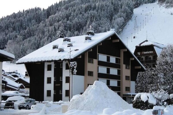 Gerenoveerd appartement in het centrum van Morzine, op 200 m van de skilift - thumbnail 1