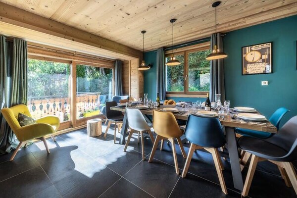 Chalet Roji: Ruim 130m² chalet met jacuzzi en uitzicht, 5 min van Morzine centrum - thumbnail 1