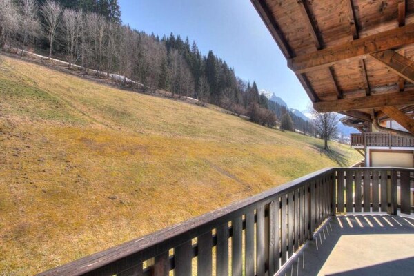 Appartement aan de piste in Morzine met groot balkon en garage - thumbnail 6