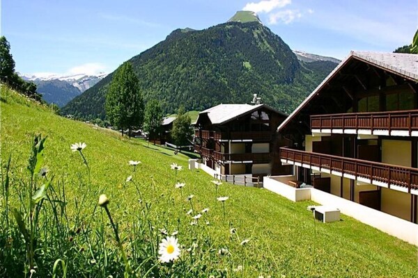 Appartement aan de piste in Morzine met groot balkon en garage - thumbnail 3